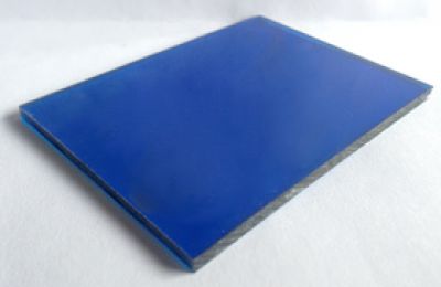 Tấm Polycarbonate đặc ruột màu xanh biển